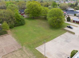2104 N Broadway St, Poteau, OK 74953