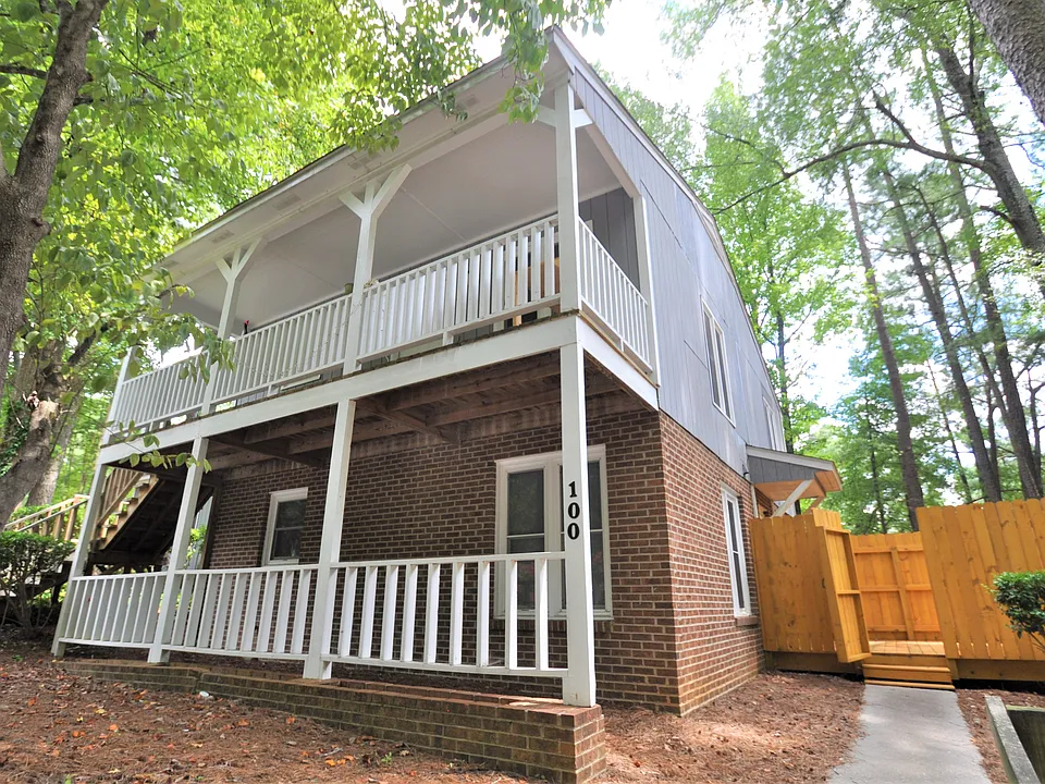 100 Carmichael Ct