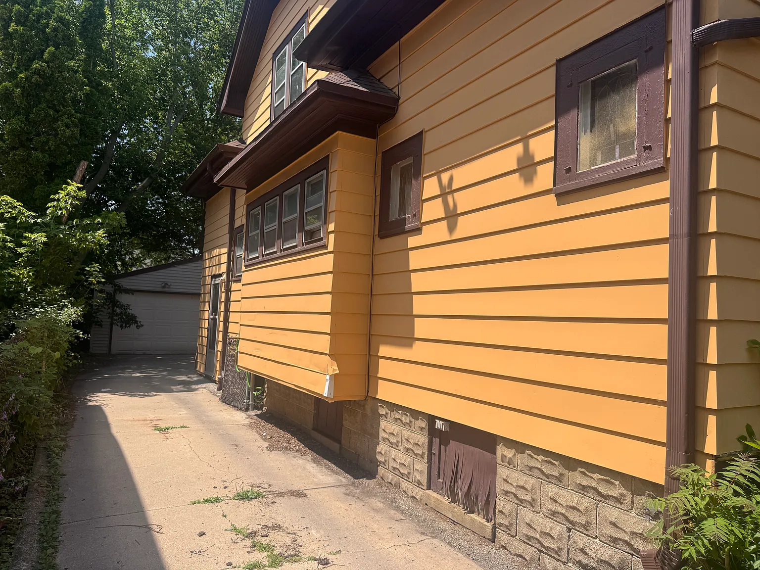 2 bed, 882 sqft, $900 — Photo 2