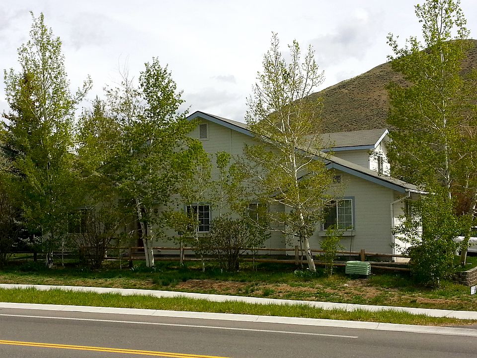 2nd image of 811 Ponderosa Dr