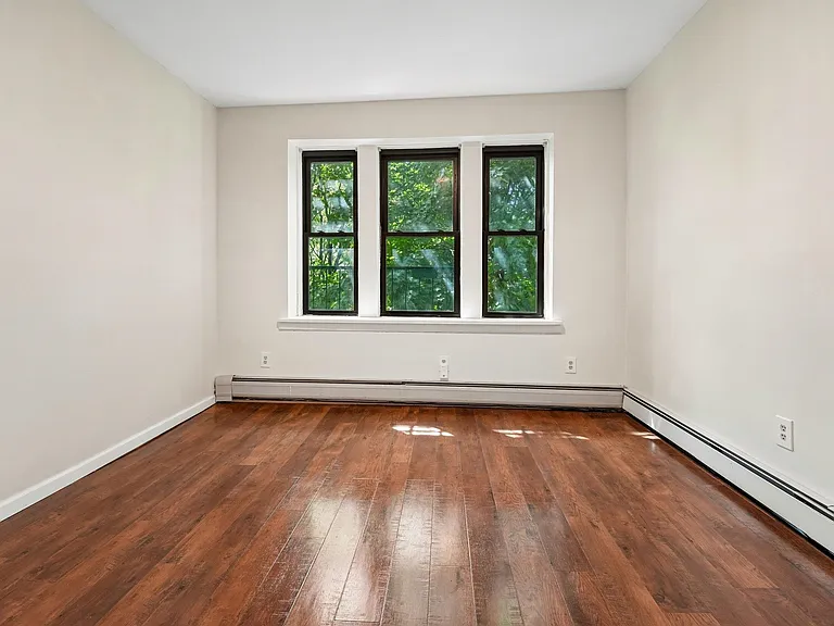 121 Garrison Ave #204 — Photo 11
