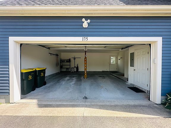 4th image of 175 Clear Pond Dr