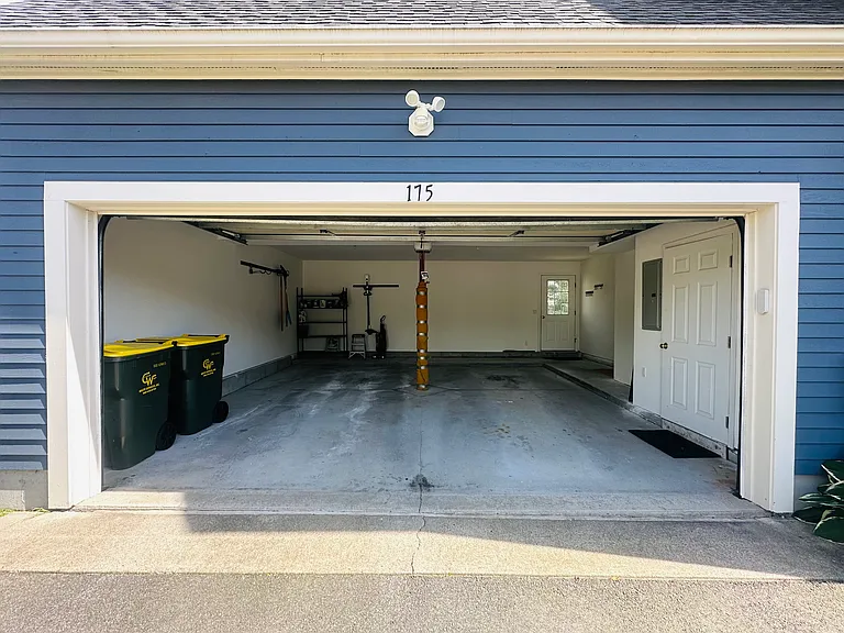 175 Clear Pond Dr #175 — Photo 4