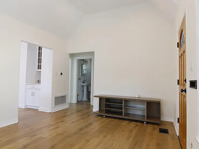 3124 Altura Ave — Photo 4