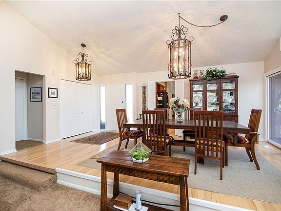 4th image of 652 Glen Eden Ct