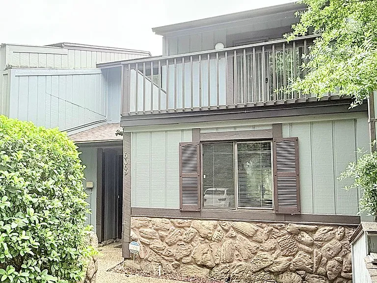 6069 Hilburn Rd — Photo 1