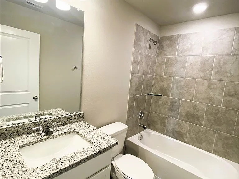 1112 Verona Dr — Photo 11
