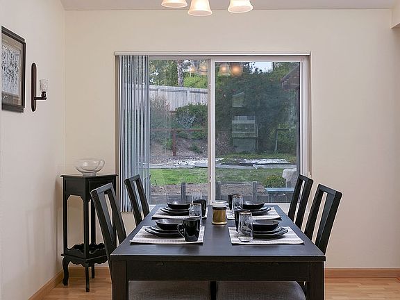 5th image of 9486 High Park Ln