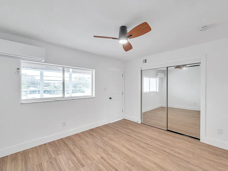 2366 Shelley St #13 — Photo 27