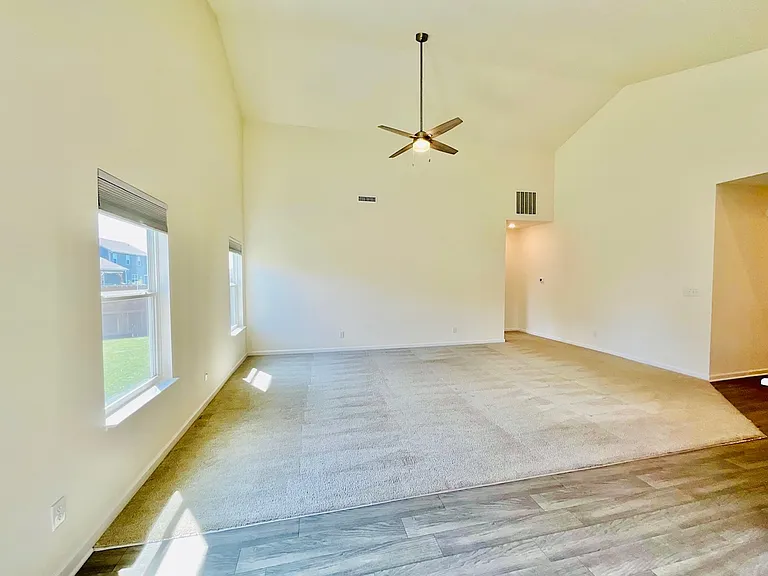 3815 Starkey Dr — Photo 4