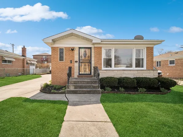 8143 W Elizabeth Ave, Niles, IL 60714