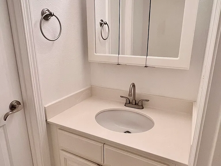 3805 Houma Blvd #C107 — Photo 10