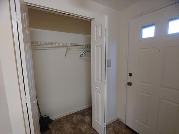 4th image of 4336 Isleswood Ter