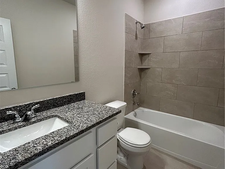 2204 Johnny Lyon Ct — Photo 14