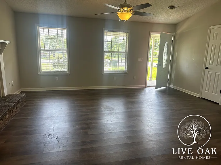 997 Ridgeland Dr — Photo 6