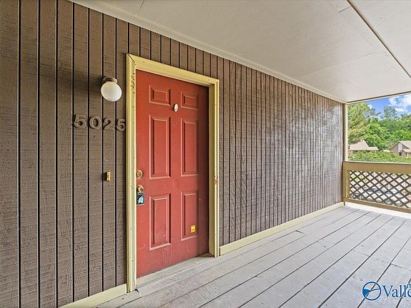 2nd image of 5025 Seven Pine Cir #6