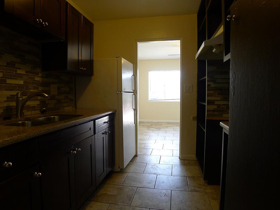 1st image of 2914 Main St #2914