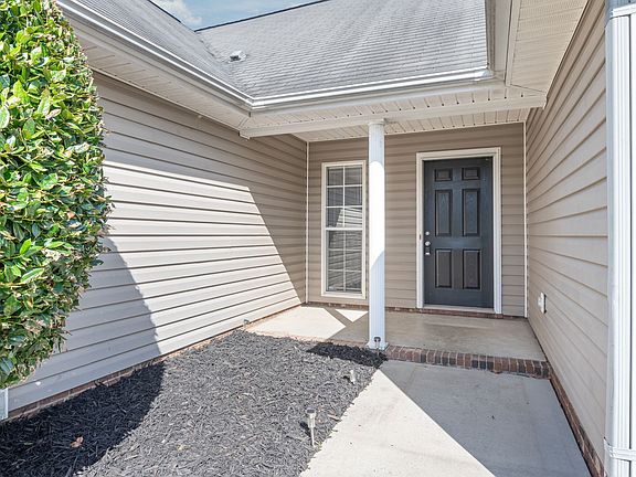 3rd image of 1020 Cranston Crossing Pl
