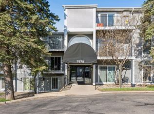 7675 142nd St W #109, Apple Valley, MN 55124