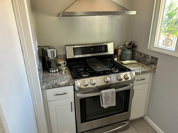3rd image of 4224 61st St