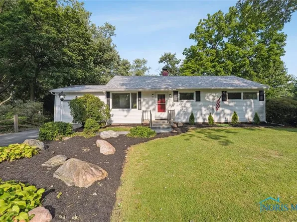 26802 Fort Meigs Rd, Perrysburg, OH 43551