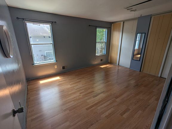 2nd image of 106 Woodlake Manor Dr