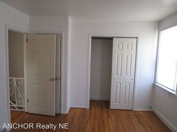 5th image of 4427 Vista St