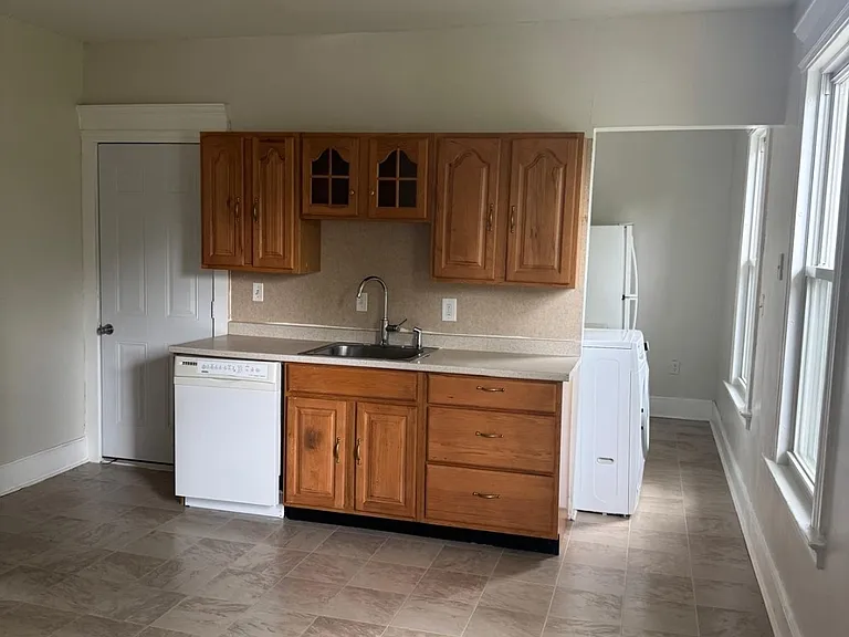 36 Wallace St #2 — Photo 11