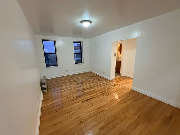 4th image of 1801 Marmion Ave APT 5D