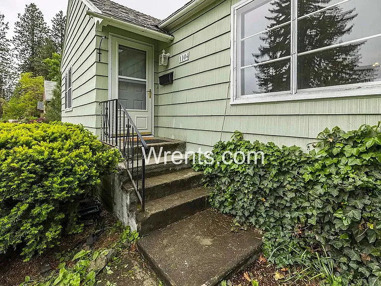 1104 E 14th Ave — Photo 1