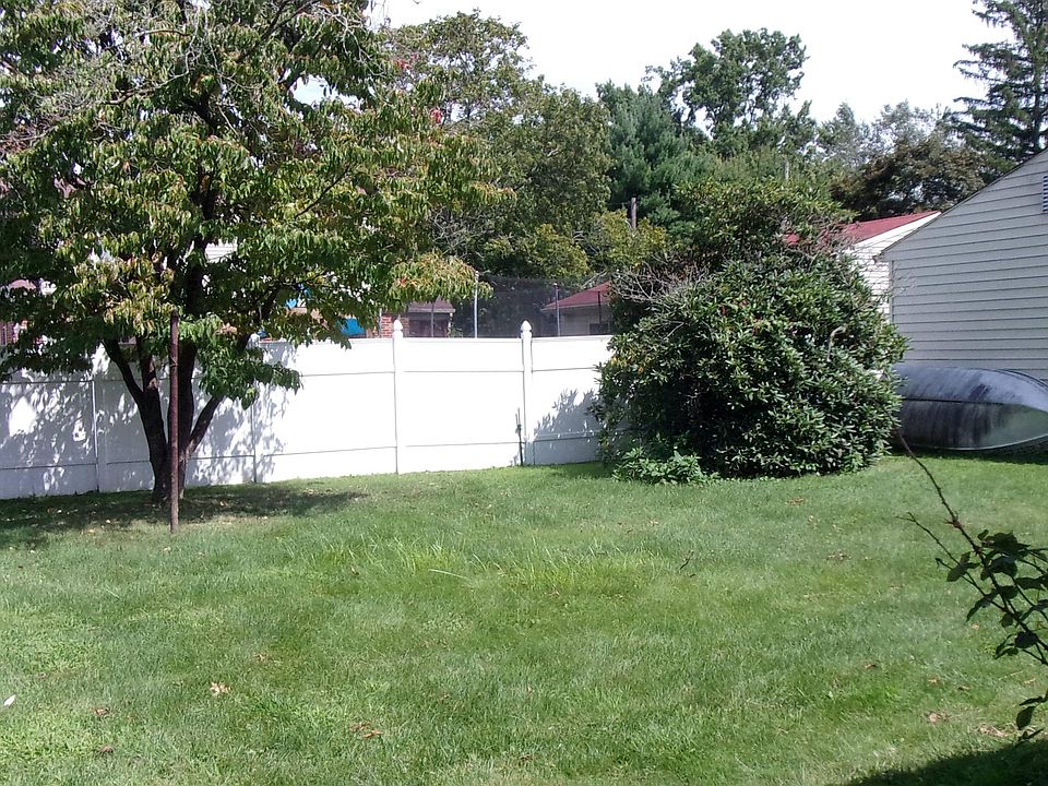 2nd image of 345 Marguerite Ave