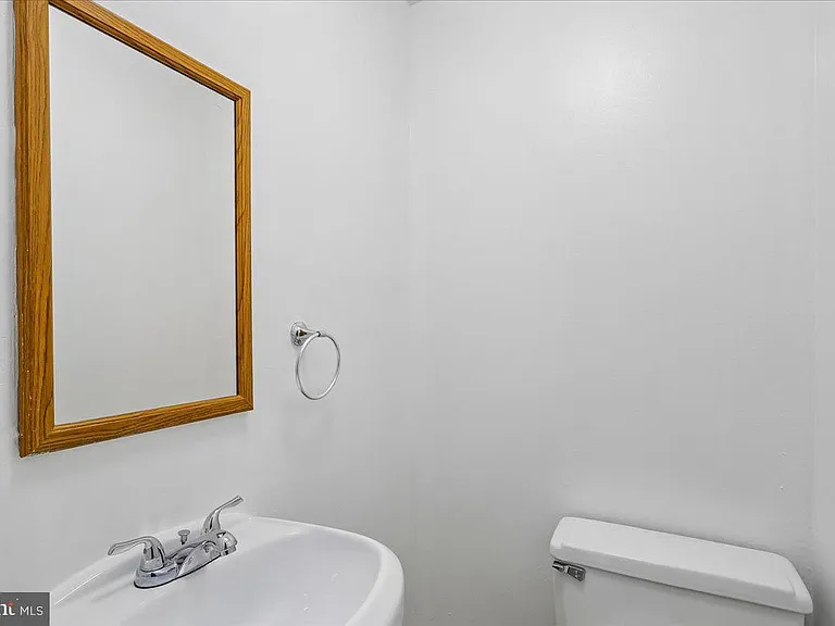 108 Baggett Pl — Photo 5