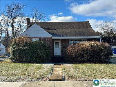 2348 S Church St, Allentown, PA, 18103