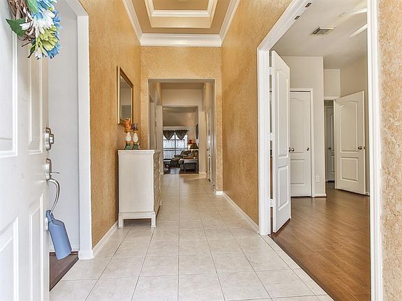 3rd image of 10839 White Oak Trace Ct