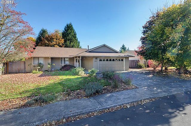 1st image of 650 SE 29th Ave