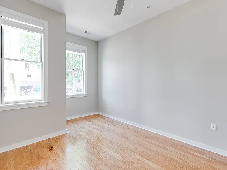 2416 Jefferson Ave — Photo 7