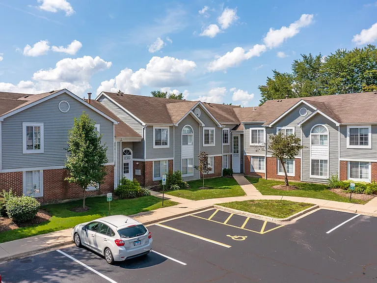 Savannah Trace Apartments — Photo 28