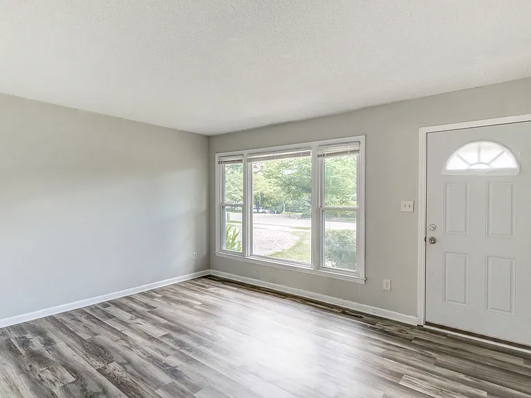 4505 Castlebar Dr — Photo 15