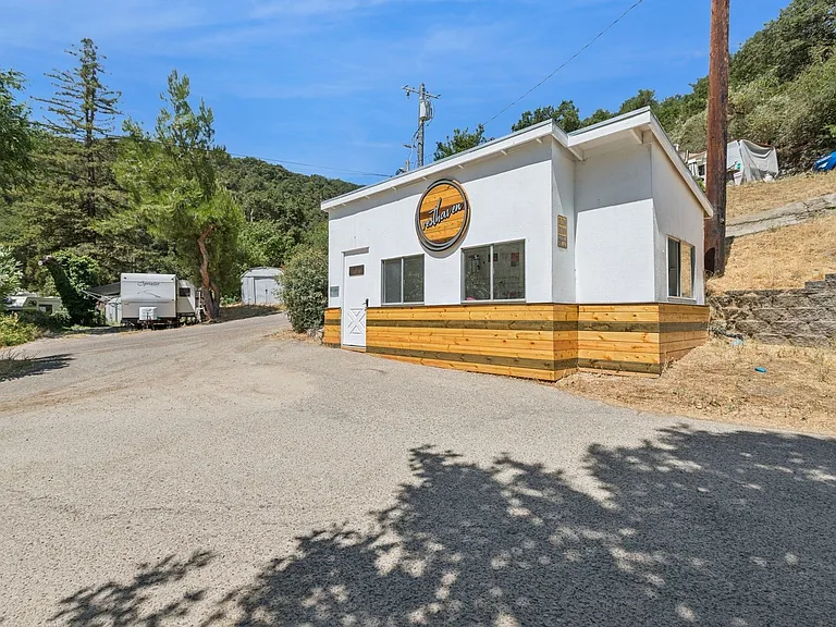Resthaven Mobile Home Park — Photo 17