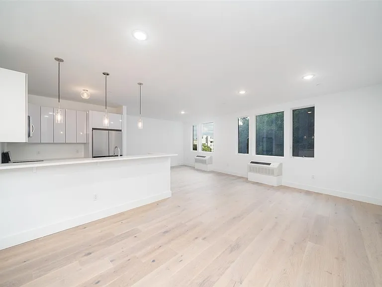 8621 River Rd #6D — Photo 1