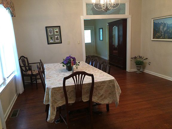 Dining Room Seats 10