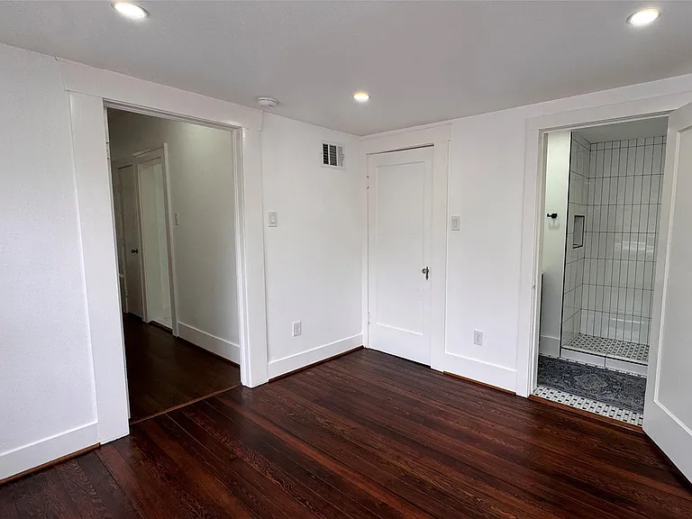 1569 Elliott St — Photo 7
