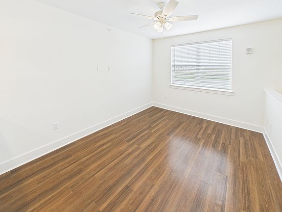 3rd image of 1141 Champion Way #25-204