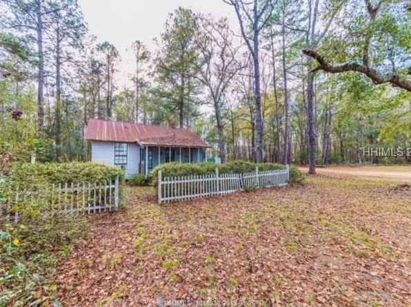 653 Sardis Rd, Ridgeland, SC 29936