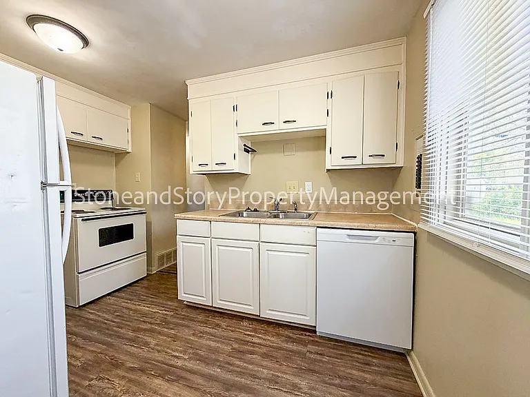1700 SW Amhurst Rd — Photo 6