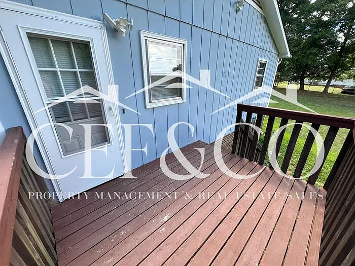 115 Hunter Dr — Photo 18