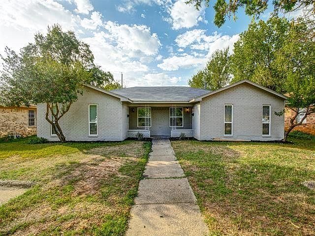 1st image of 926 Lindy Ct #928