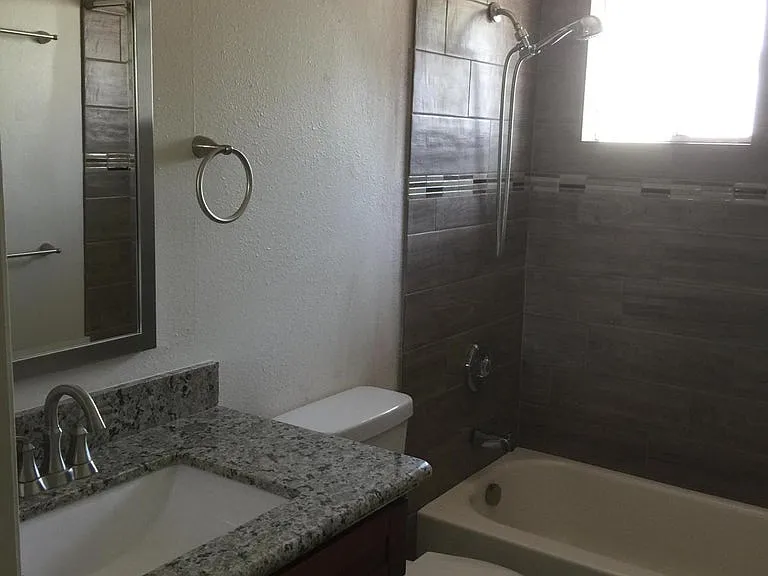 3945 W Mission Ln — Photo 18