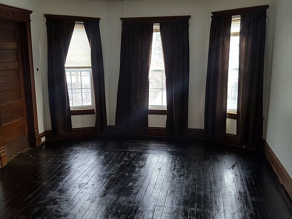 3rd image of 414 Roberts Ave #2