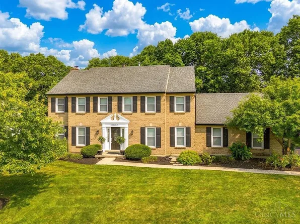 8033 Old Stable Ct, West Chester, OH 45069